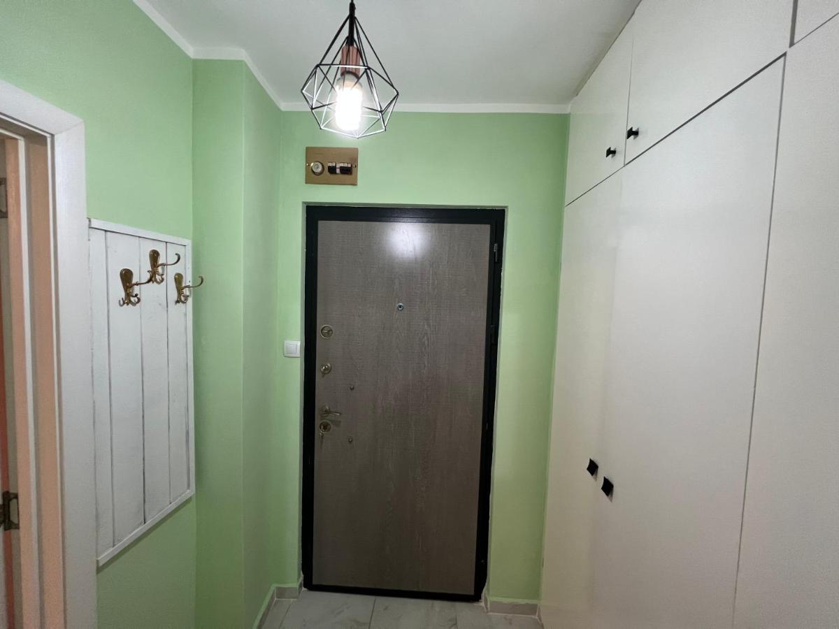 Midtown Apartment Kurdzhali Bagian luar foto