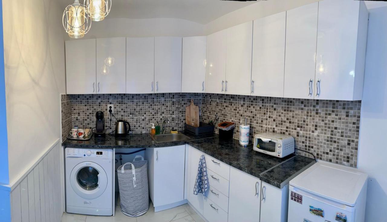 Midtown Apartment Kurdzhali Bagian luar foto